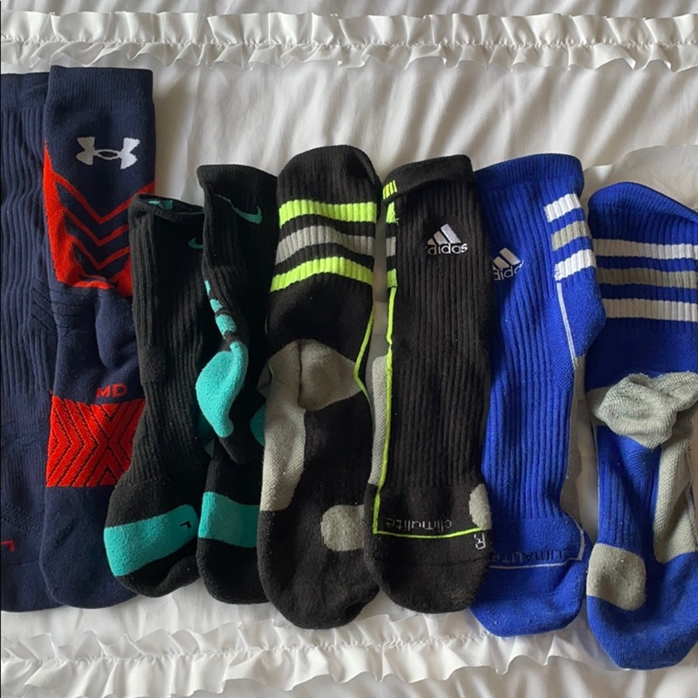 4 pair men’s socks
